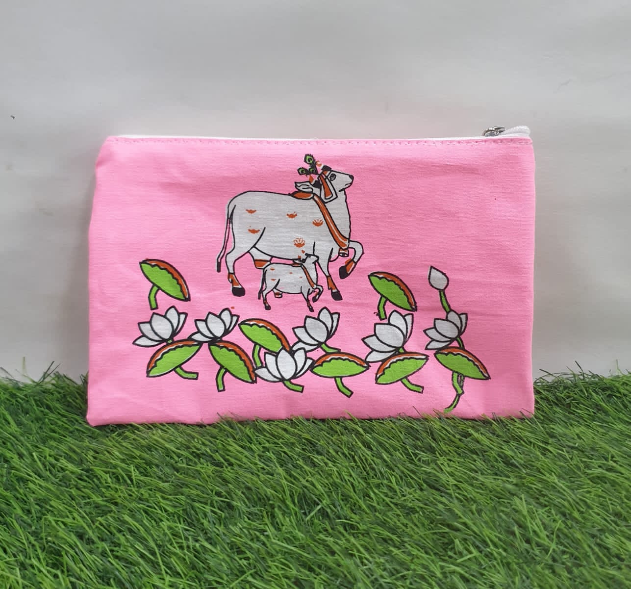 Ethnic Pouch