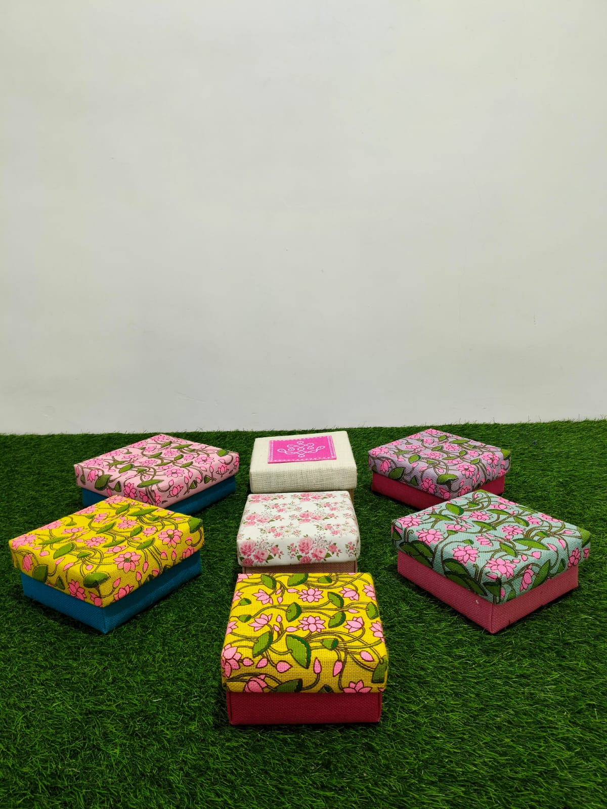 flowers printed jute gift boxs